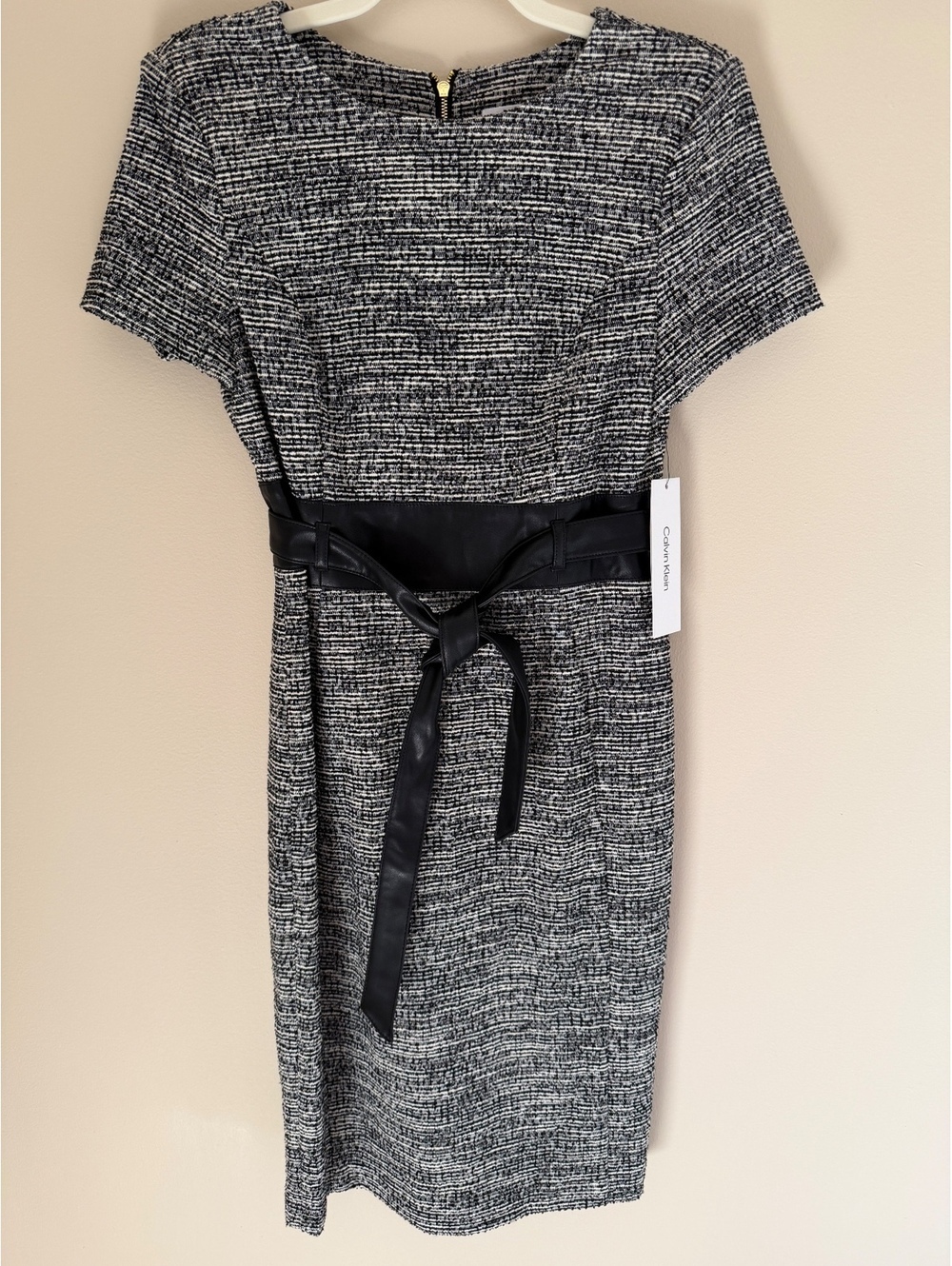 NWT Calvin Klein classy dress w/ belt
